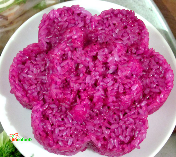 cuối tuần thư giãn với món xôi bọt củ dền hấp dẫn
