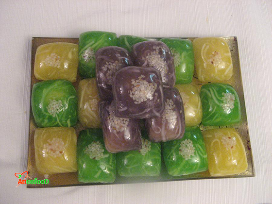 Bánh xu xê màu vàng đậm vị truyền thống từ bột dành dành