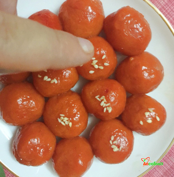 Ngon mê ly với món bánh trôi gấc cho ngày Tết 3/3