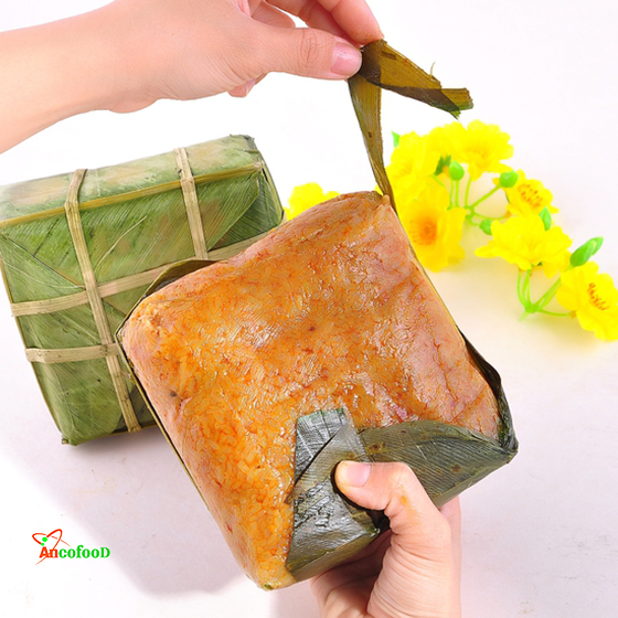 Bánh chưng gấc đỏ cho ngày Tết may mắn 