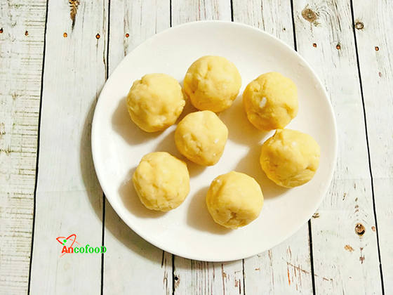 Biến tấu mới - bánh ít gấc mềm ngon cho ngày đầu năm may mắn