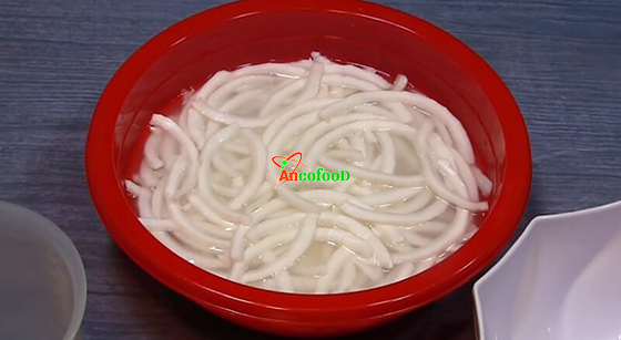 Đón Tết với món mứt dừa đỏ ngon miệng mà cực kì đẹp mắt