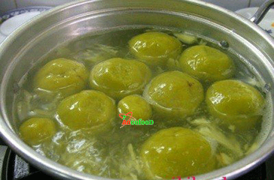Bánh trôi lá dứa xanh mát đón Tết Hàn Thực