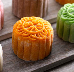 Bánh dẻo trung thu bột cà rốt vị lạ cho màu trăng tròn 