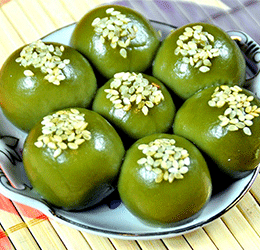 Mách chị em cách làm bánh trôi bột trà xanh ngon tuyệt 